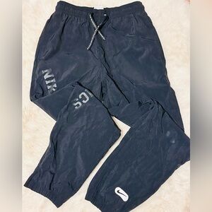 Nike Repel Athletics Training Jogger Pants Black Boys Size Large